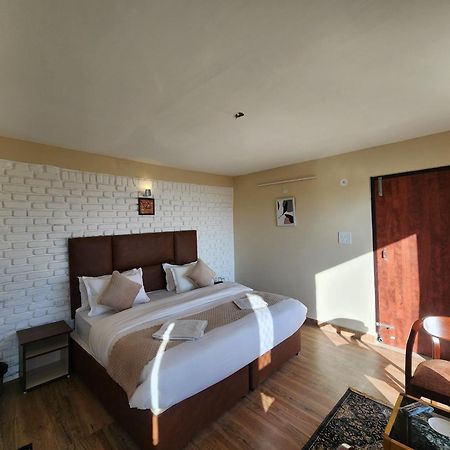 Mountain Golden Ray Apartment Муктесвар Екстериор снимка