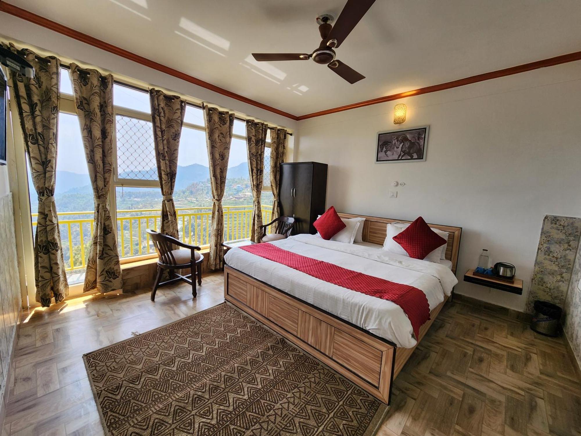 Mountain Golden Ray Apartment Муктесвар Екстериор снимка