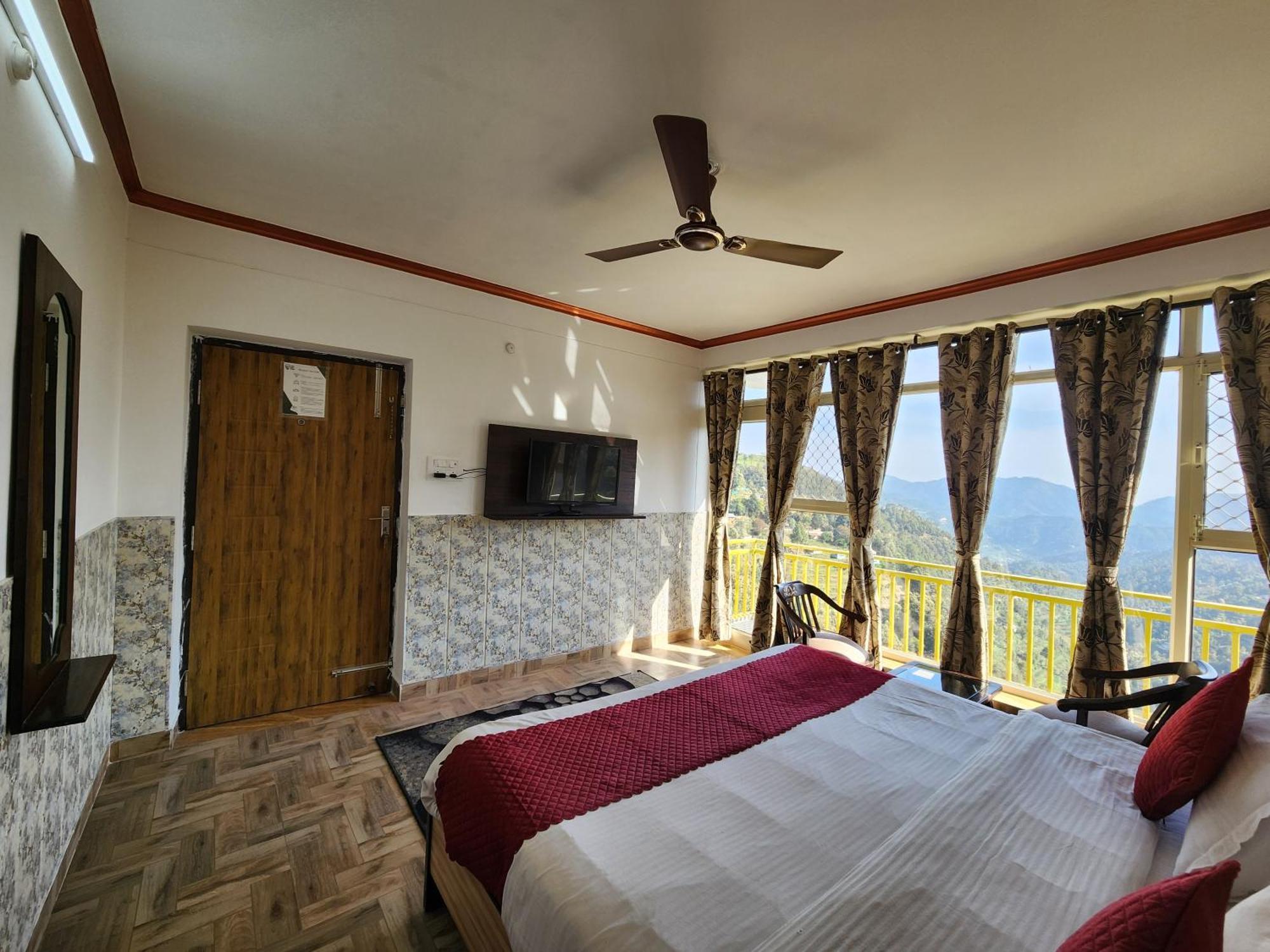 Mountain Golden Ray Apartment Муктесвар Екстериор снимка