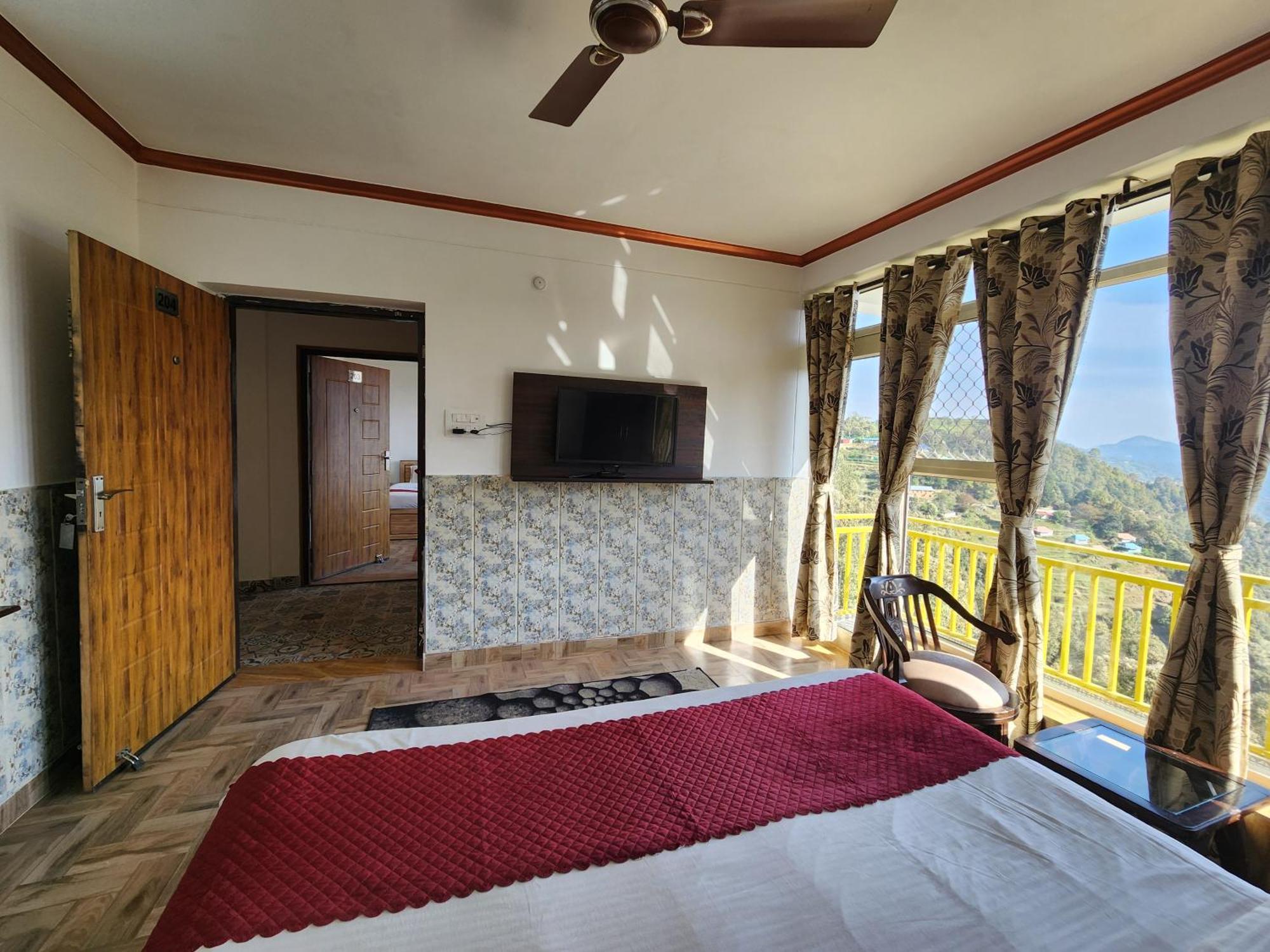 Mountain Golden Ray Apartment Муктесвар Екстериор снимка