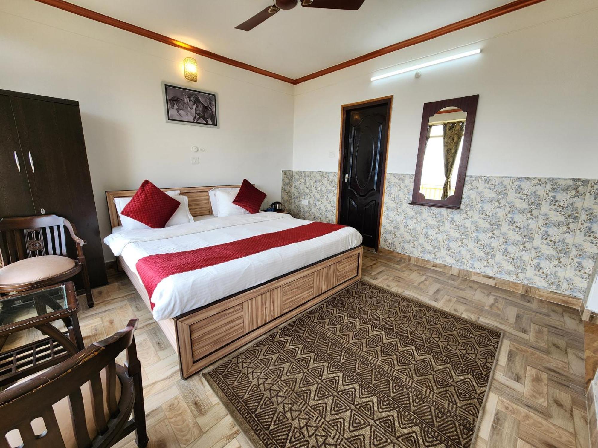 Mountain Golden Ray Apartment Муктесвар Екстериор снимка