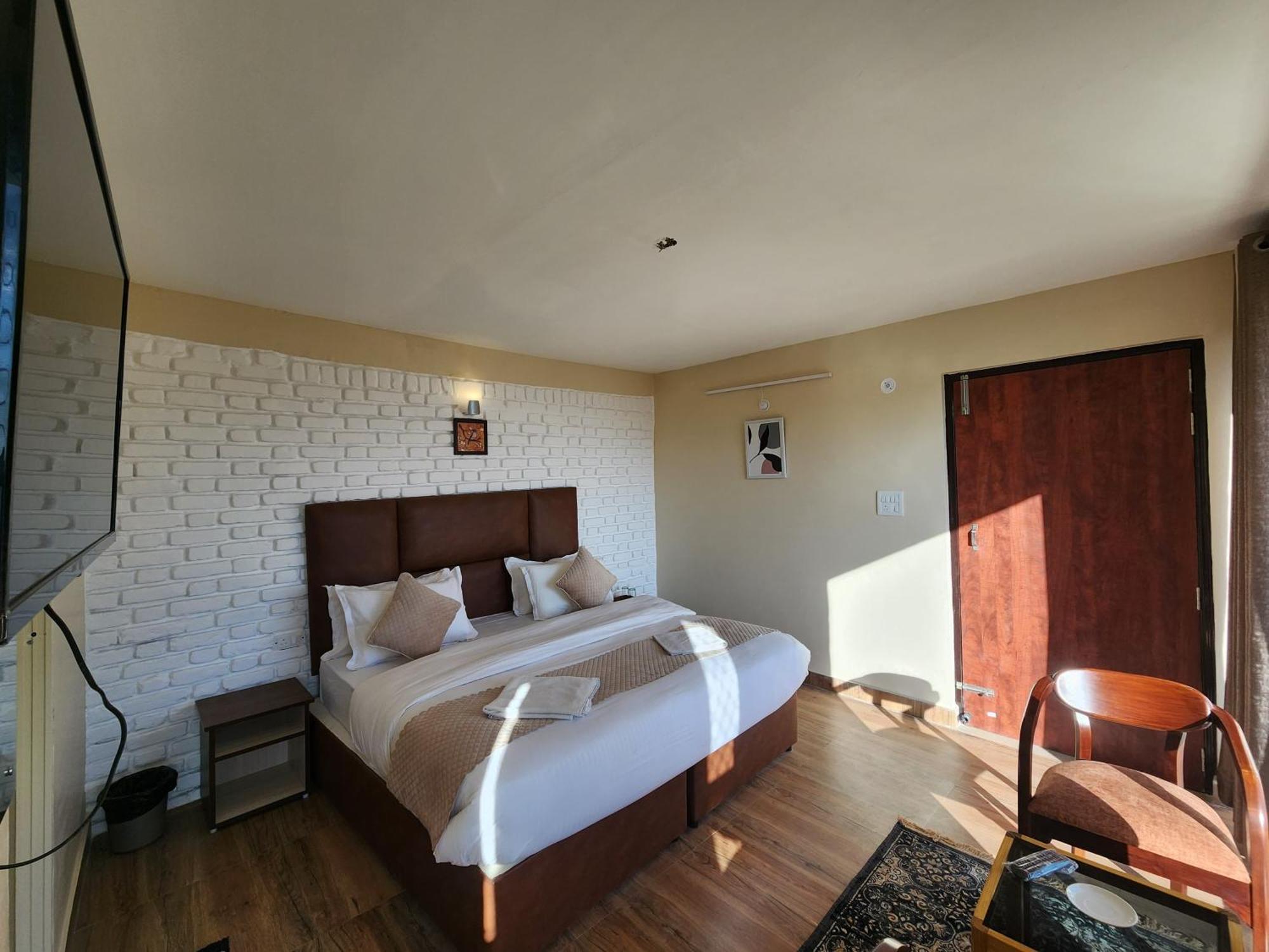 Mountain Golden Ray Apartment Муктесвар Екстериор снимка