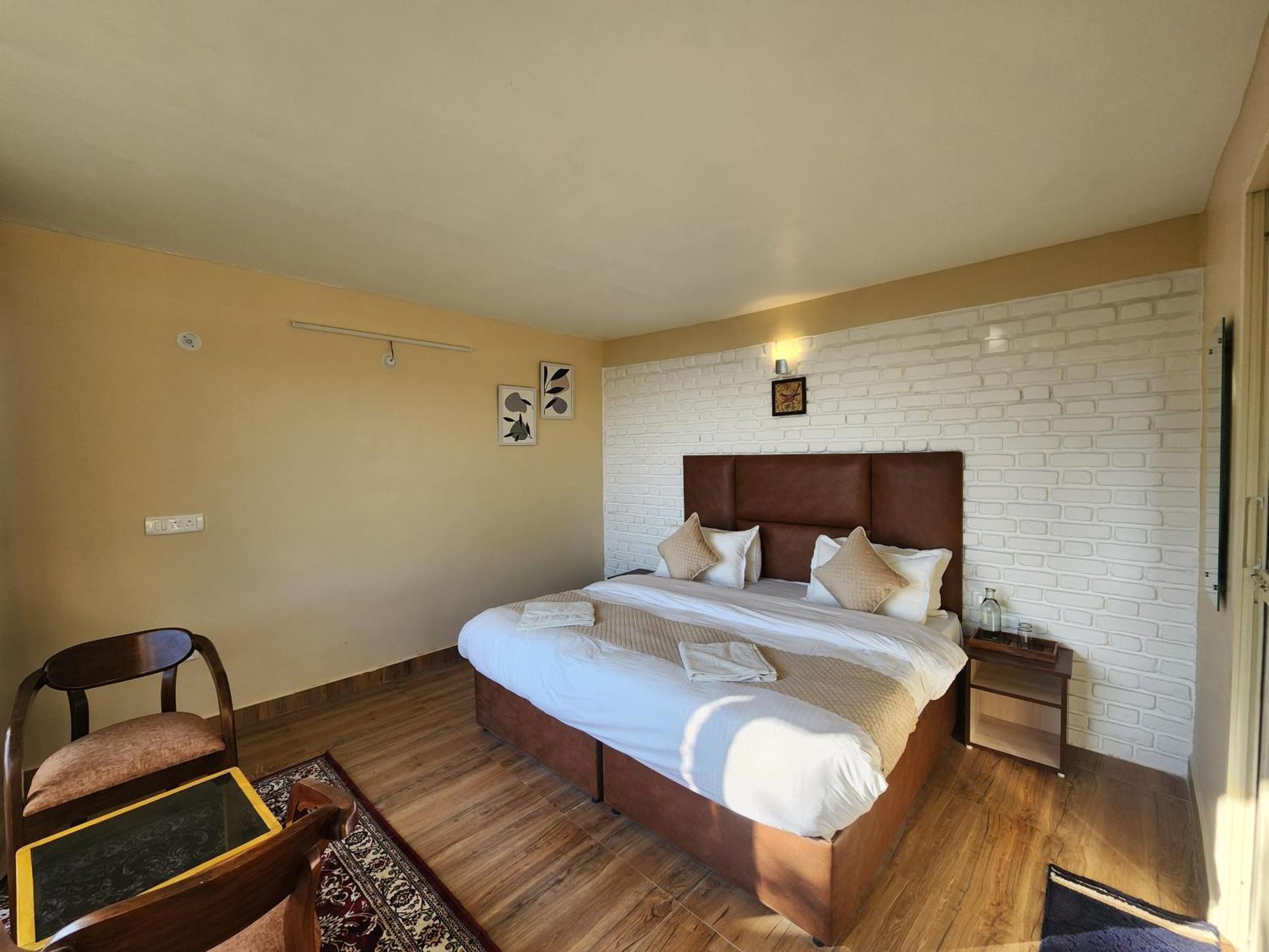 Mountain Golden Ray Apartment Муктесвар Екстериор снимка