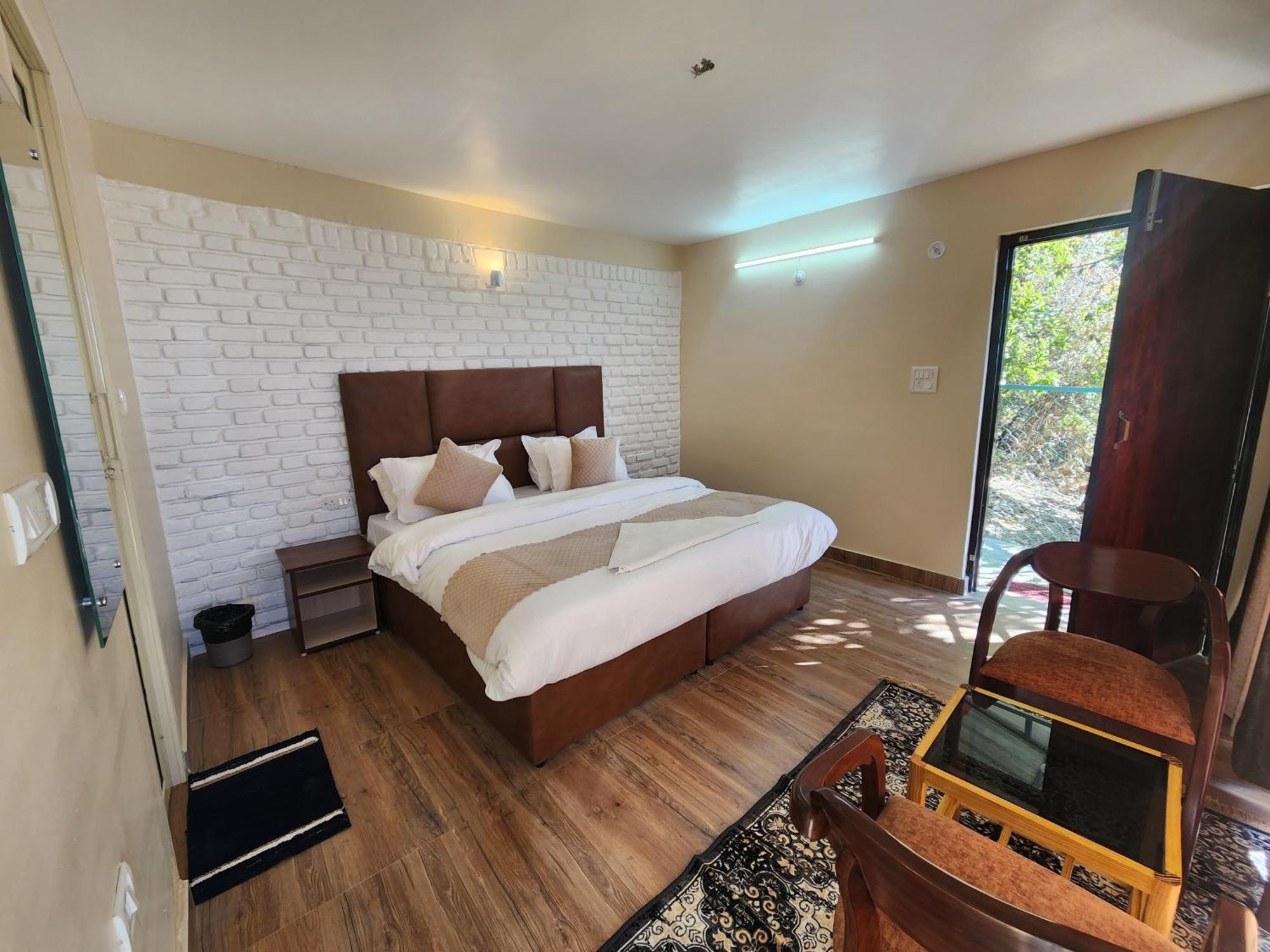 Mountain Golden Ray Apartment Муктесвар Екстериор снимка
